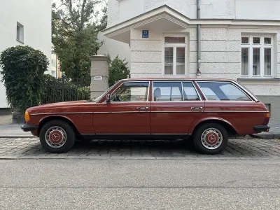Gebraucht Mercedes 230 136 PS (100 kW) 1984 Rot Kombi