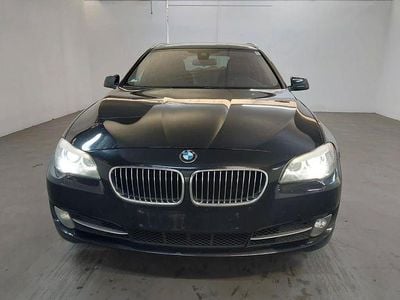 Gebraucht BMW 530 Sport Line 258 PS (189 kW) 2013 Saphirschwarz Kombi