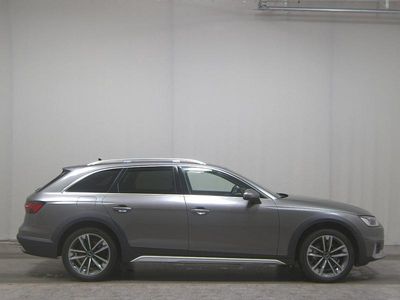 Grau Gebraucht 2021 Audi A4 Allroad Advanced Kombi | 21.980 € (Fairer Preis)