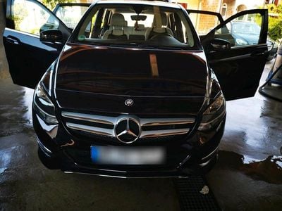 Mercedes B200