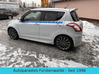 Gebraucht Suzuki Swift Club 94 PS (69 kW) 2015 Weiß Kleinwagen