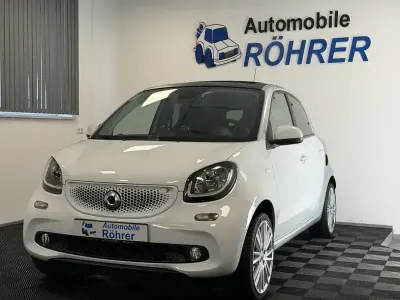 Begagnad Smart ForFour 90 HK (66 kW) 2018 Vit Halvkombi