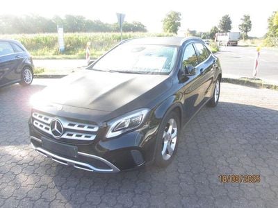 Mercedes GLA180