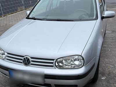 Silber Gebraucht 2003 VW Golf IV Kleinwagen | 2.450 € (Fairer Preis)