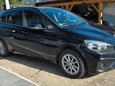 Gebraucht BMW 218 Active Tourer 150 PS (110 kW) 2015 Schwarz Van / Kleinbus
