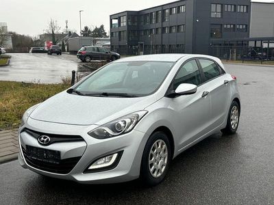 Silber Gebraucht 2013 Hyundai i30 Limousine | 7.950 € (Fairer Preis)