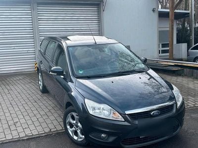 Gebraucht Ford Focus Titanium 125 PS (91 kW) 2009 Grau Kombi