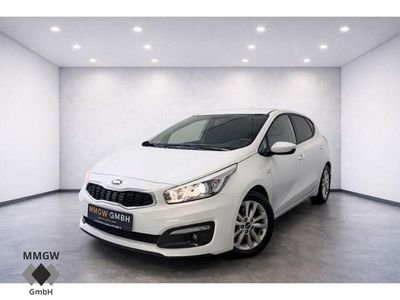 Usata Kia Ceed DREAM-TEAM Edition 135 CV (99 kW) 2017 Bianco Utilitaria