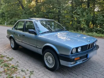 Gebraucht BMW 316 99 PS (72 kW) 1991 Blau Limousine