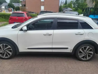 Gebraucht Kia Niro Spirit 105 PS (77 kW) 2016 Weiß SUV