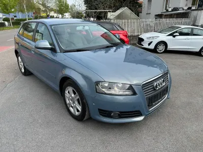 Używany Audi A3 Attraction 105 KM (77 kW) 2010 Niebieski Hatchback
