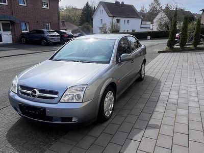 Begagnad Opel Vectra Elegance 122 HK (89 kW) 2003 Silver Sedan