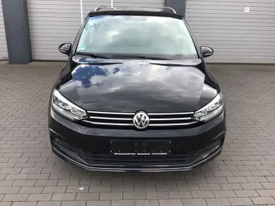 Gebraucht VW Touran Sound 116 PS (85 kW) 2017 Schwarz Van / Kleinbus
