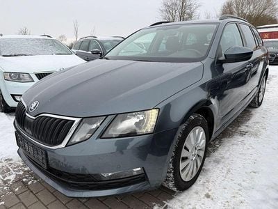 Grau Gebraucht 2017 Skoda Octavia Kombi | 9.700 € (Fairer Preis)
