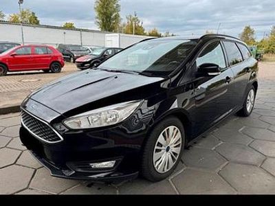 Gebraucht Ford Focus 120 PS (88 kW) 2016 Schwarz Kombi