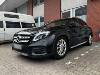 Gebraucht Mercedes GLA180 AMG line 122 PS (89 kW) 2017 Schwarz SUV