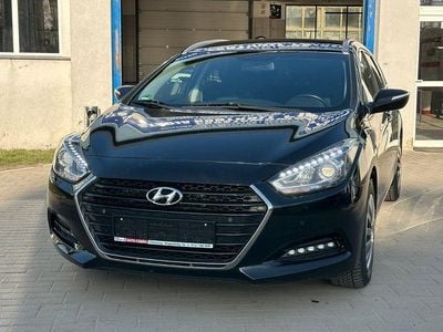 Gebraucht Hyundai i40 Style 116 PS (85 kW) 2015 Schwarz Kombi