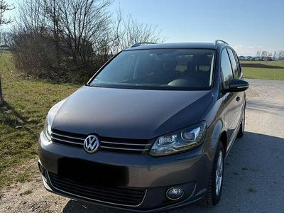 Gebraucht VW Touran Highline 140 PS (102 kW) 2011 Grau Van / Kleinbus