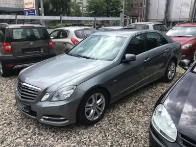 Gebraucht Mercedes E200 184 PS (135 kW) 2012 Silber Limousine