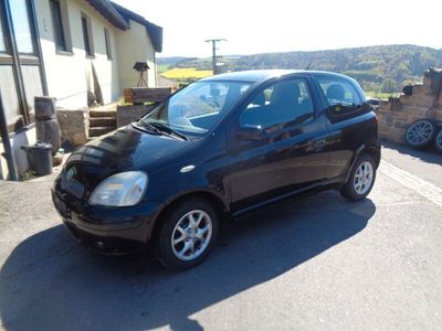 gebraucht Toyota Yaris 1.3 - TÜV Neu