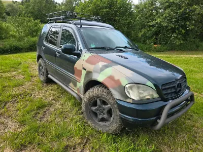 Gebraucht Mercedes ML320 218 PS (160 kW) 1999 Schwarz SUV