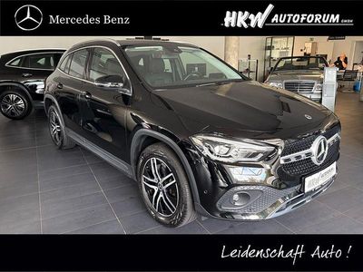 Gebraucht Mercedes GLA200 Progressive 163 PS (119 kW) 2022 Schwarz SUV