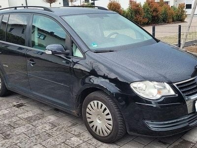 Używany VW Touran United 140 KM (102 kW) 2009 Czarny Minivan