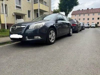 Gebraucht Opel Insignia Sport 116 PS (85 kW) 2009 Blau Kombi