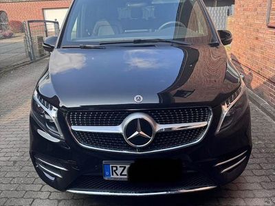 Gebraucht Mercedes V300 Avantgarde Edition 237 PS (174 kW) 2024 Schwarz Van / Kleinbus