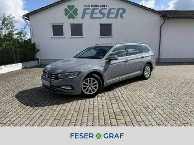 Gebraucht VW Passat Business 150 PS (110 kW) 2023 Mondsteingrau Kombi