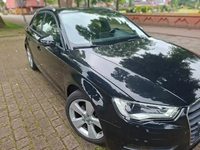 Gebraucht Audi A3 Sport 122 PS (89 kW) 2014 Schwarz Kombi