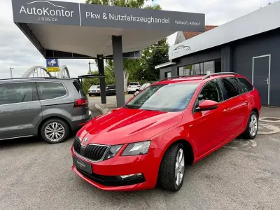 Gebraucht Skoda Octavia Clever 116 PS (85 kW) 2018 Rot Kombi