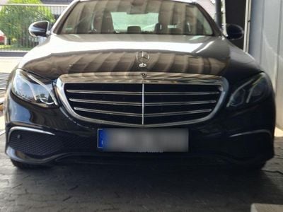 Mercedes E200
