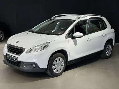 Gebraucht Peugeot 2008 Active 99 PS (72 kW) 2015 Lack weiss banquise/typ SUV