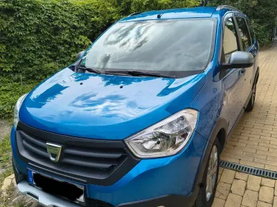 Używany Dacia Lodgy Stepway 109 KM (80 kW) 2016 Niebieski Minivan