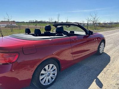 Gebraucht BMW 218 Sport Line 136 PS (100 kW) 2018 Rot Cabrio
