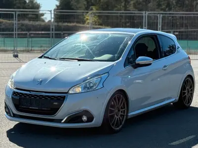 Gebraucht Peugeot 208 GTi 208 PS (152 kW) 2015 Weiß Kleinwagen
