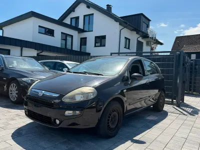 Gebraucht Fiat Punto 77 PS (56 kW) 2011 Schwarz Kleinwagen