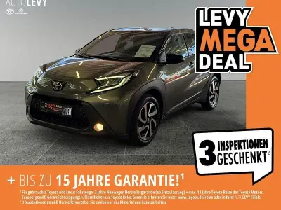 Używany Toyota Aygo Pulse 72 KM (52 kW) 2022 Zielony Hatchback