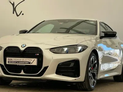 Gebraucht BMW M440 M Sport 374 PS (275 kW) 2025 Mineralweiß metallic Limousine