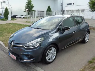 Gebraucht Renault Clio IV LIMITED 73 PS (53 kW) 2018 Grau Limousine