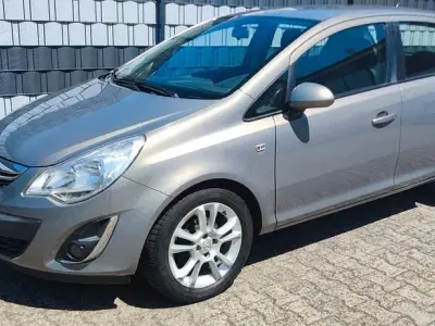 Gebraucht Opel Corsa Active 86 PS (63 kW) 2013 Grau Kleinwagen