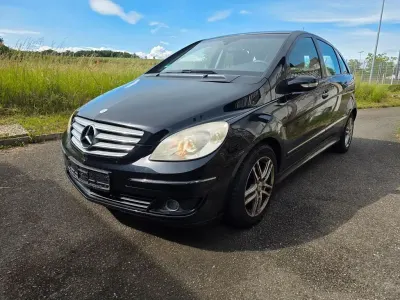 Używany Mercedes B200