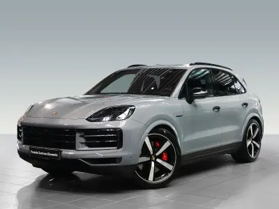 Gebraucht Porsche Cayenne S E-Hybrid 519 PS (381 kW) 2024 Grau SUV