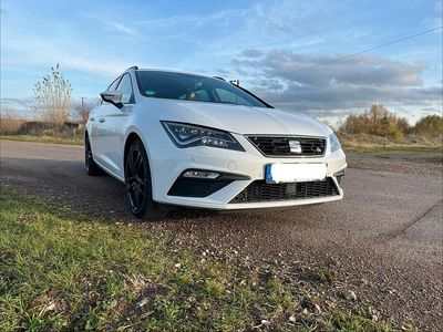 Weiß Gebraucht 2018 Seat Leon ST FR Kombi | 17.799 € (Fairer Preis)