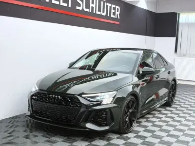Gebraucht Audi RS3 Sport 400 PS (294 kW) 2022 Grün Limousine