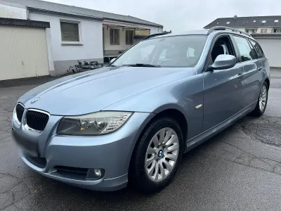 Gebraucht BMW 320 170 PS (125 kW) 2009 Blau Kombi