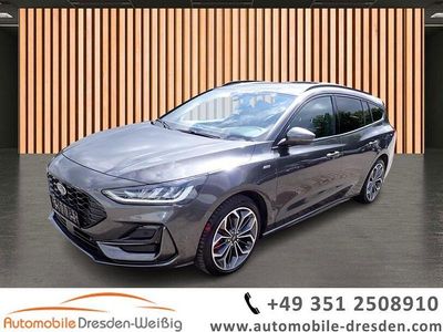 Grau Gebraucht 2022 Ford Focus ST-Line Kombi | 18.980 € (Guter Preis)