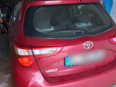 Rot Gebraucht 2019 Toyota Yaris Kleinwagen | 9.900 € (Fairer Preis)