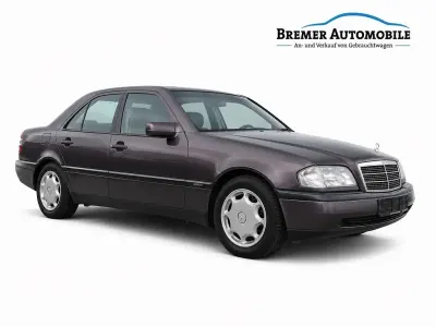 Gebraucht Mercedes C180 122 PS (89 kW) 1995 Violet Limousine